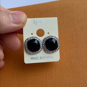 Non allergy fashion earrings